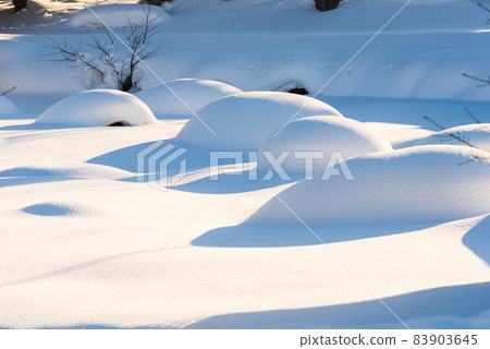 Snow cover in Hokkaido 83903645