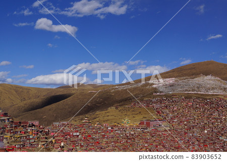 Landscape of Larungar Gompa, Kham region, Tibet Landscape of Larungar Gompa, Kham region, Tibet 83903652