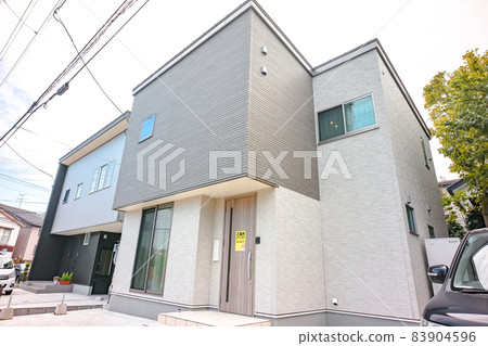 New-built built-for-sale house 83904596