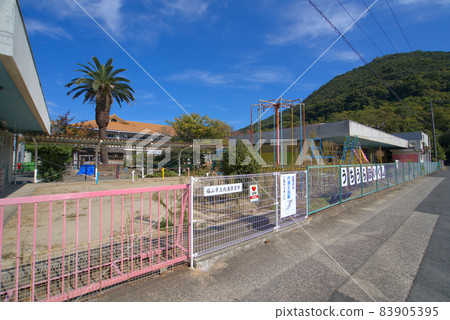 [Closed] Fukuyama City Uchiura Nursery School Building and Fukuyama City Uchiura Elementary School Building, Fukuyama City, Hiroshima Prefecture 83905395