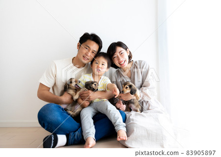 Family photo pet dog Kaninhen Dachshund 83905897