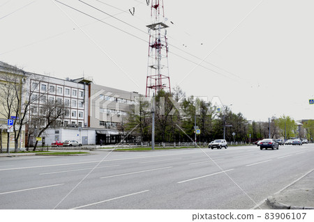 "Chelyabinsk, Chelyabinsk region / Russia-04. 05. 2020: Vorovsky street, city center, near the TV center and medical Academy, road, street and houses". "Chelyabinsk, Chelyabinsk region / Russia-04. 05. 2020: Vorovsky street, city center, near the TV center and medical Academy, road, street and houses". 83906107