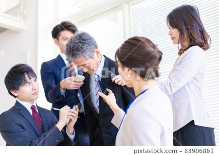 新聞發布會,盒子報導,懸掛採訪圖像 新聞發布會,盒子報導,懸掛採訪圖像 83906861