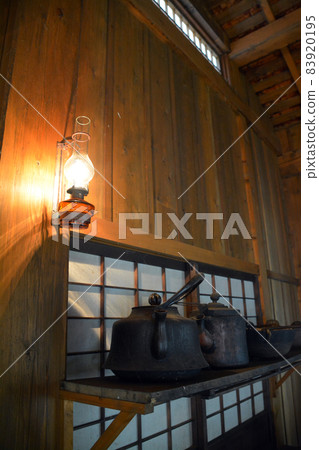 Former Shimamatsu Station in the autumn colors (inside and exterior) 83920195