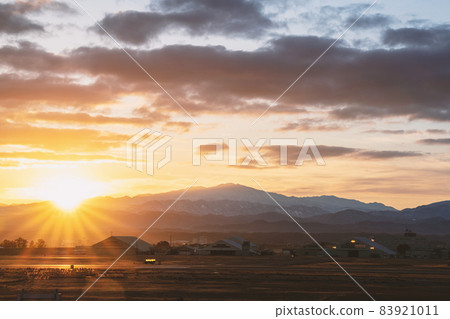 Hakusan, the sacred mountain of the sunrise Hakusan, the sacred mountain of the sunrise 83921011
