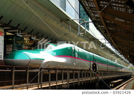 東京站 20 號線 東北-北海道新幹線 E5 系列 隼鳥、疾風、山比子、那須野丸之內、千代田區、東京 東京站 20 號線 東北-北海道新幹線 E5 系列 隼鳥、疾風、山比子、那須野丸之內、千代田區、東京 83921426