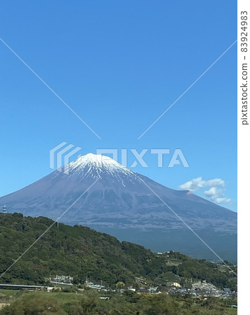 Fuji in fine weather 83924983