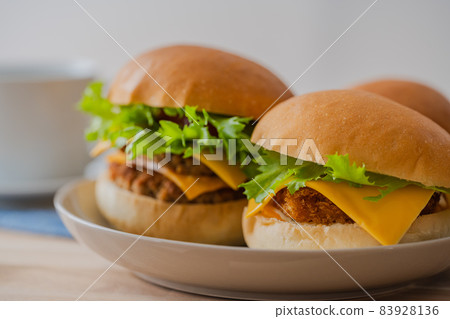 漢堡特寫餐具材料 83928136
