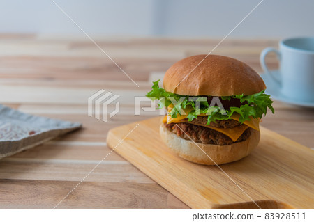Hamburger close-up tableware material Hamburger close-up tableware material 83928511
