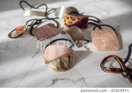 很多髮飾 很多髮飾 83929973