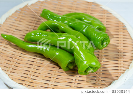 甜椒（甜椒）：少辣。 （來自東京） 別名：萬願寺 Togarashi、Amacho Shishito 等。 83930144