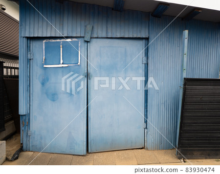 Old garage shed Old garage shed 83930474