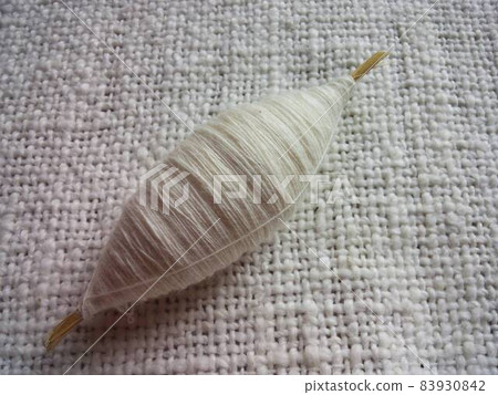 Hand-spun hand-woven cloth and raw hand-spun yarn 83930842