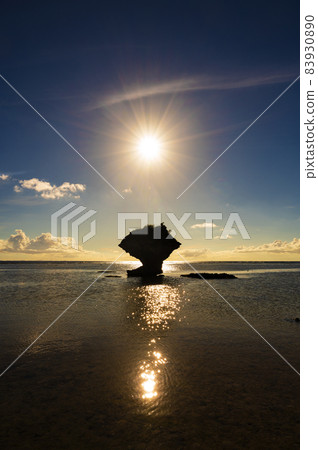 Okinawa Toguchi Beach Mushroom Rock Okinawa Toguchi Beach Mushroom Rock 83930890