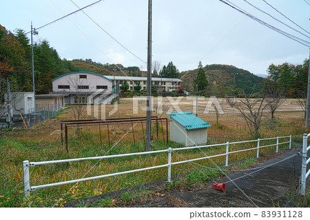 [停課] 廣島縣莊原市小鹿中中學操場及校舍 83931128