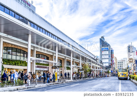 東京城市景觀吉祥寺站 83932135