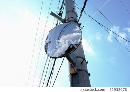 reflected light 83932678