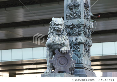 Nihonbashi, Tokyo The lion statue of the main pillar of Nihonbashi and the Tokyo city emblem 83932754