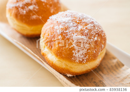 西式甜甜圈 83938136