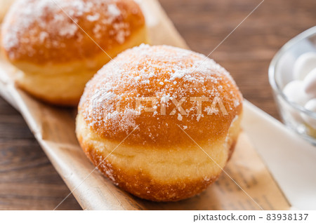 西式甜甜圈 西式甜甜圈 83938137