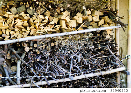 Important cultural property, former Takahashi family residence, firewood storage 83940320