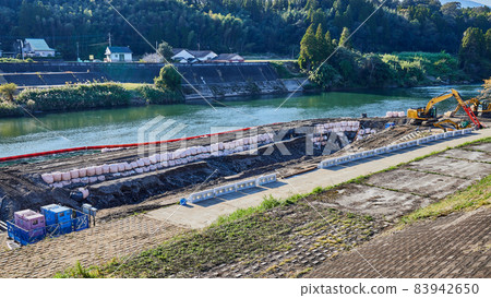 仙台河 全國土地恢復措施工作 堤防加固工作 83942650