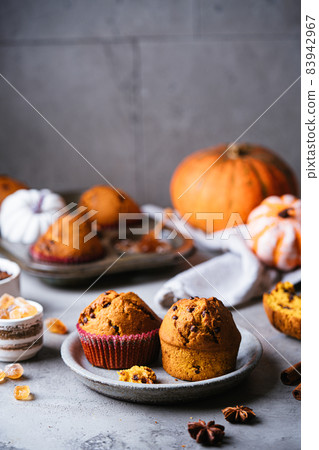 Homemade pumpkin muffins 83942967