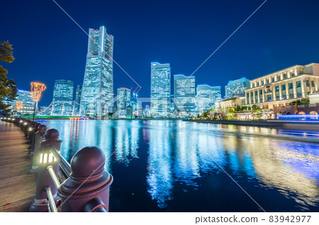 Yokohama night view building group date outlook photo 83942977