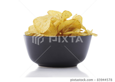Potato chips 83944578