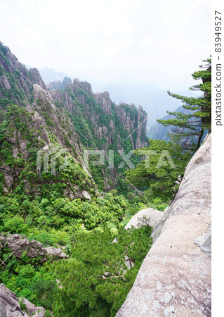 Huangshan, China Huangshan, China 83949527