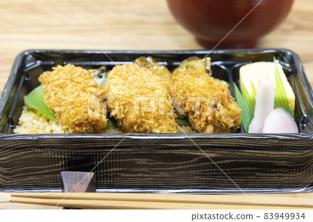 Oyster rice and oyster rice lunch 83949934