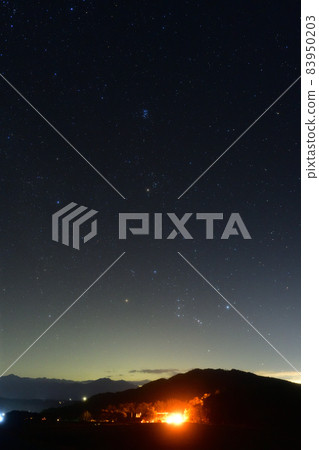Hakushu-cho, Hokuto City, Orion and Playades in the eastern sky Hakushu-cho, Hokuto City, Orion and Playades in the eastern sky 83950203