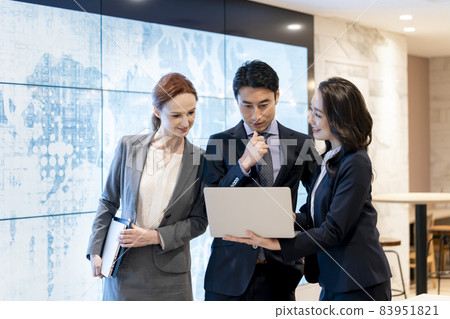 Global business team image Global business team image 83951821