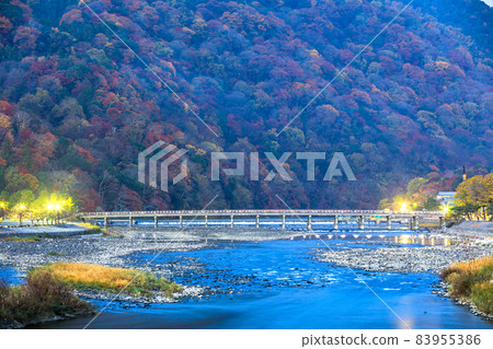京都嵐山的風景 京都嵐山的風景 83955386