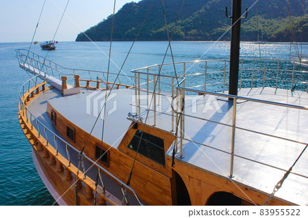 Yacht on the shore of the cozy bay of Adrasan, near Antalya and Kemer, Turkey 83955522