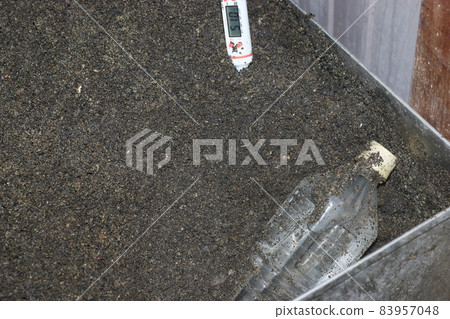 用骨粉和種子粉發酵做糊肥 用骨粉和種子粉發酵做糊肥 83957048