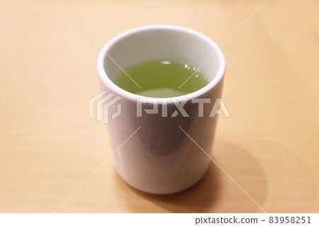 Japanese tea 83958251