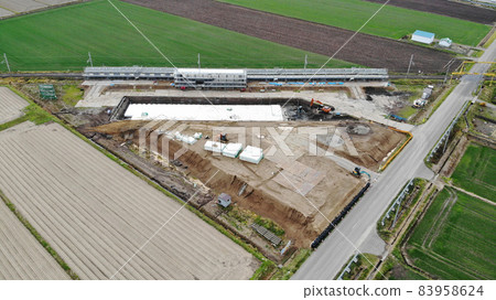 建設中的田熊線羅伊斯城站(攝於2021年11月) 建設中的田熊線羅伊斯城站(攝於2021年11月) 83958624