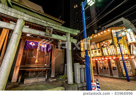 Tokyo cityscape of Japan Overlooking the bar in front of Kanda station. The declaration has been lifted, but = November 13th Tokyo cityscape of Japan Overlooking the bar in front of Kanda station. The declaration has been lifted, but = November 13th 83968996