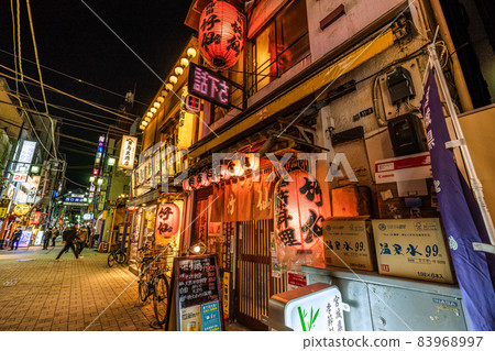 Tokyo cityscape of Japan Overlooking the bar in front of Kanda station. The declaration has been lifted, but = November 13th Tokyo cityscape of Japan Overlooking the bar in front of Kanda station. The declaration has been lifted, but = November 13th 83968997