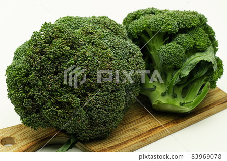 Broccoli White Background Broccoli White Background 83969078