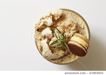 Tunkaron Macaron and meringue cookie dessert drink 83969805