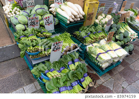 Old-fashioned greengrocers in the arcade 83974159