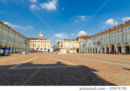 Piazza San Carlo square with buildings in old historical city centre 83974795