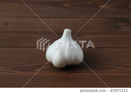 生蒜大蒜木桌 83975152