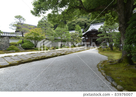 Nanzenji Temple, the entrance to the Major Living Quarters, Sakyo-ku, Kyoto 83976007