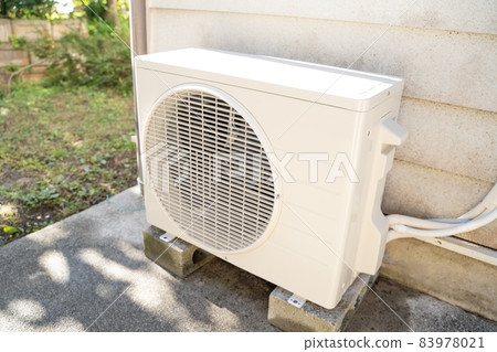 Outdoor unit of air conditioner Outdoor unit of air conditioner 83978021