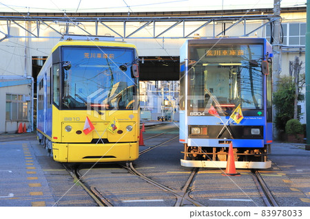 都電荒川線荒川車庫前的兩列火車 都電荒川線荒川車庫前的兩列火車 83978033
