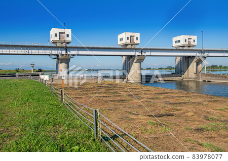 Scenery of the Tone River Musashi Ohashi Tone Ozeki Early autumn season Scenery of the Tone River Musashi Ohashi Tone Ozeki Early autumn season 83978077