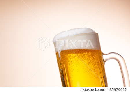 生啤酒 83979612